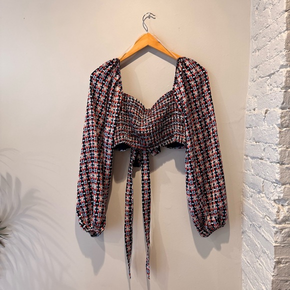 Le Lis Long Sleeve Abstract Print Crop Top - Picture 4 of 4